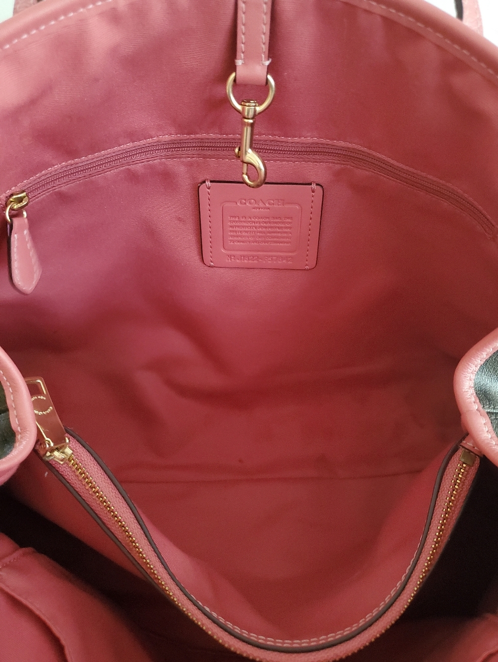 Coach Drawstring Carryall in Signature Canvas, model F57842 And Coach Dustbag - Picture 11 of 16